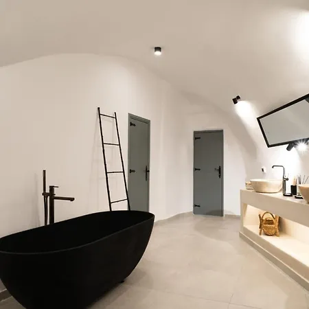 Magnificent Santorini Luxury With Sea View And Hot Tub * 伊亚